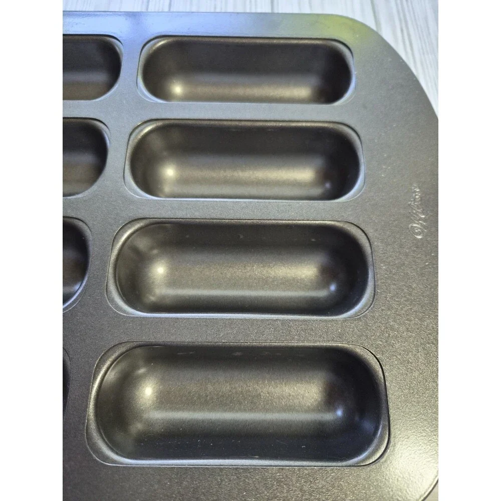 Wilton Mini Cake Twinkie 12 Cavity Molds Carbon Steel Non-Stick Baking Pan Gray